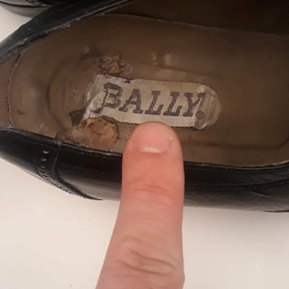 BALLY Black Leather‎ Lace Up Size 11.5 D Cap Toe Mens Oxfords Dress Shoes